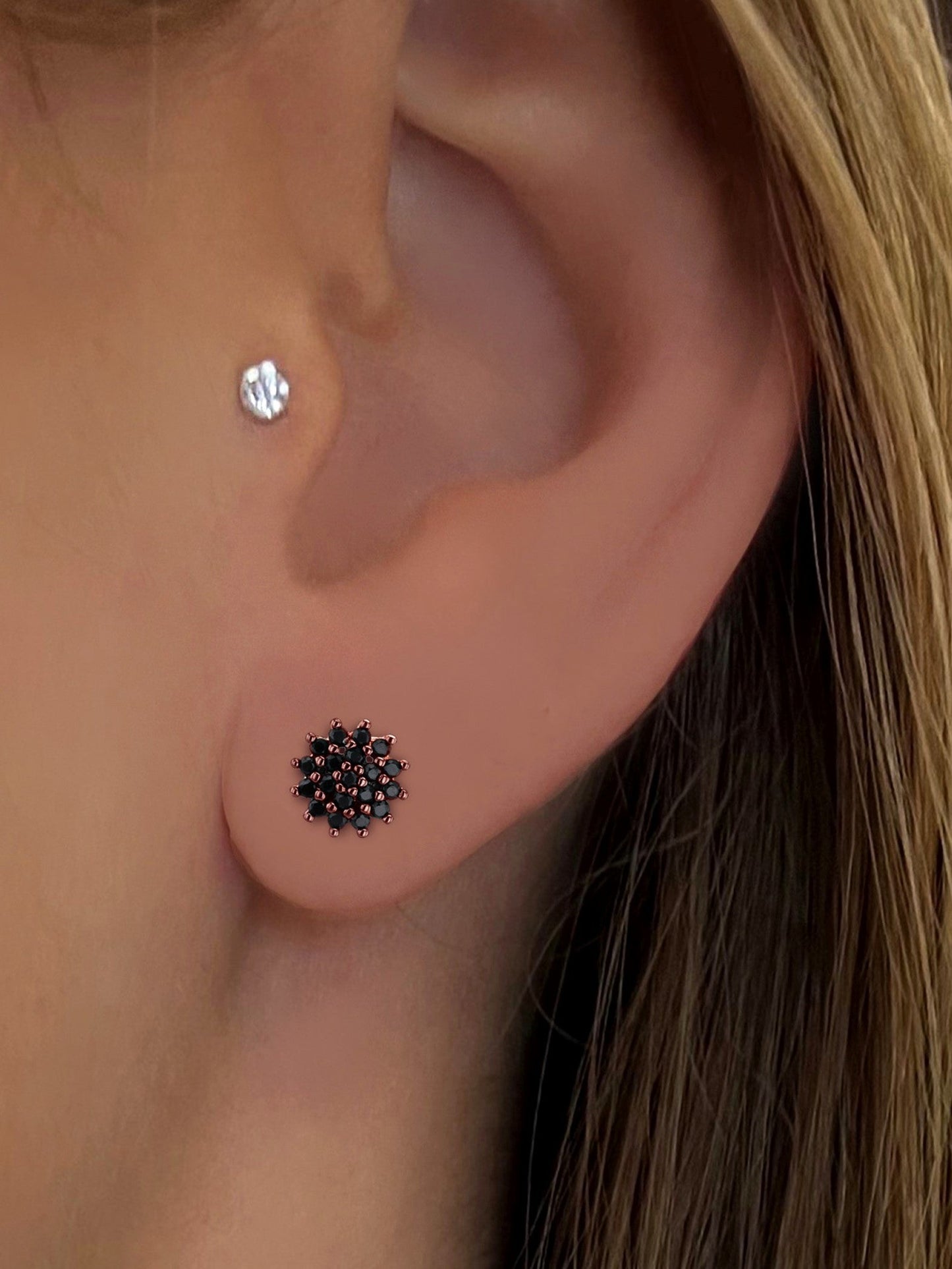 Les Favorites earrings